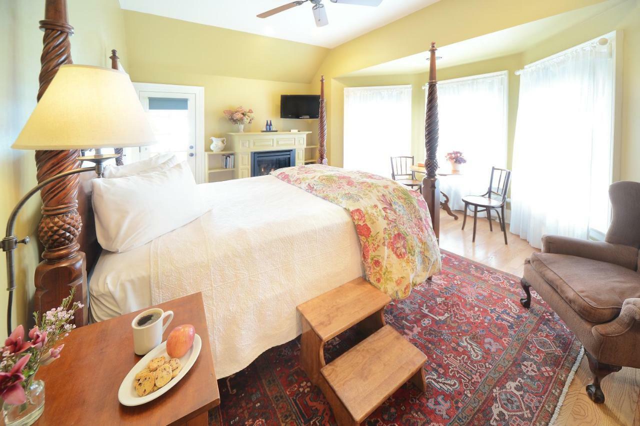 ساراتوغا سبرينغس، نيويورك The Springwater Bed And Breakfast المظهر الخارجي الصورة